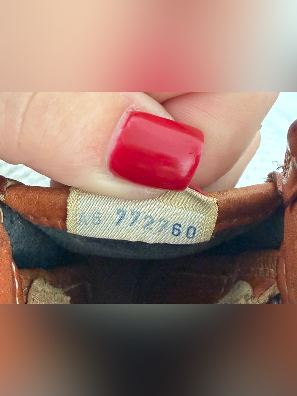 Authentic Vintage Dooney & Bourke All-Weather Leather (AWL) Crossbody Bag - Picture 16 of 16